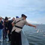 Polda Kaltara Tabur Bunga di Laut Tarakan Jelang Hari Bhayangkara