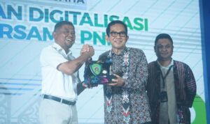 PNM Gelar Pameran Produk Nasabah Mekaar, Hamdam: Kalau Sukses Jangan Lupa Sebagai Istri