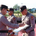 23 Personel Berprestasi Diberi Penghargaan, 8 Diberhentikan Tidak Dengan Hormat 