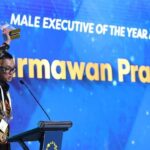 Dirut PLN Raih Penghargaan Male Executive of The Year Power Energy Awards