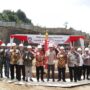 Wali Kota Andi Harun saat peletakkan batu pertama Sekolah Maitreyawira Samarinda yang berlokasi tepat di samping Budhis Centre Samarinda Jalan DI Pandjaitan, Minggu (19/11).