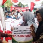Sukses Raih Piala Adipura, Petugas Kebersihan di PPU Dapat Bonus Rp2,5 Juta Per Orang