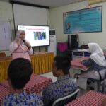 Gelorakan Semangat ‘Kartini’ Lewat Edukasi, Srikandi PLN Sharing Bahaya Listrik di SMPN 5 Balikpapan