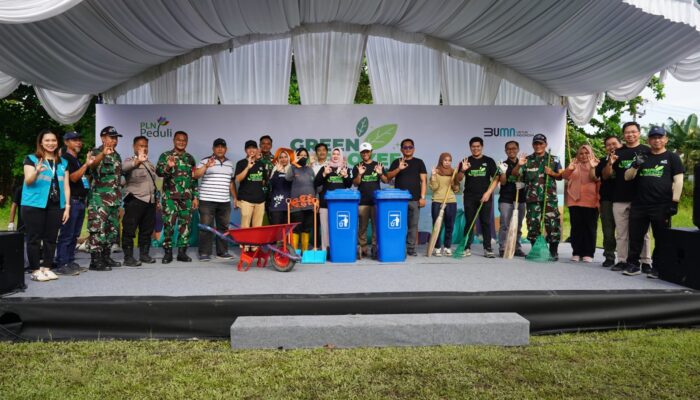 Volunteer PLN Gandeng Penggiat Lingkungan, Bersih Bersih Pantai di Hari lingkungan Hidup