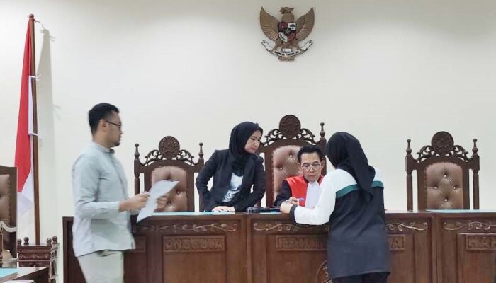 Praperadilan Dugaan Korupsi PT Kaltim Kariangau Terminal Balikpapan, Boyamin Saiman tak Ajukan Saksi