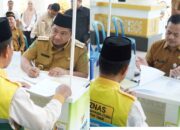 Bupati PPU Tunaikan Zakat di Baznas, Ajak Masyarakat Berbagi di Bulan Ramadan