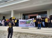 Massa Desa Telemow Kepung PN PPU, Tuntut Pembebasan Empat Warga yang Ditahan