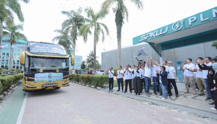 Menyambut Idul Fitri 1446 H, PLN Berangkatkan 700 Peserta Program Mudik Aman Sampai Tujuan dari Balikpapan