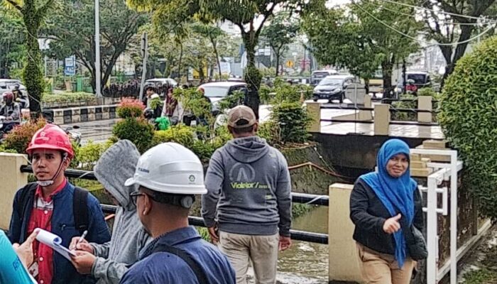 Sidak Proyek Drainase Pengendali Banjir 250 Meter di Balikpapan, Terhubung Sungai Ampal 