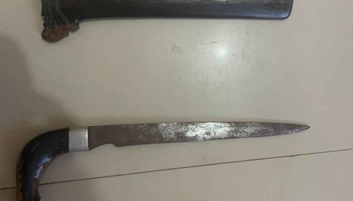 Bawa Badik Saat Diperiksa Polisi, Warga Penajam Ditangkap di Mapolsek Sepaku‎