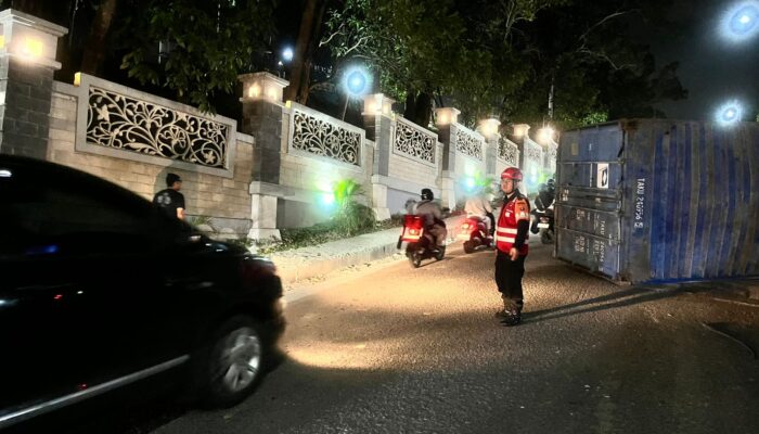 Kecelakaan di Tanjakan Depan RS Kanujoso Djatiwibowo Balikpapan, Kontainer Terlepas dari Truk
