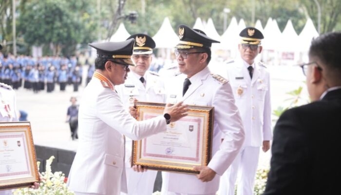 Samarinda Raih Penghargaan Kinerja Tinggi pada Hari Otoda 2025, Wali Kota Andi Harun: Ini Bukti Nyata Komitmen Pelayanan Publik