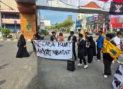 PMII Tuntut Keadilan untuk Guru Honorer dan Janji Kemerdekaan di Simpang Plaza Balikpapan