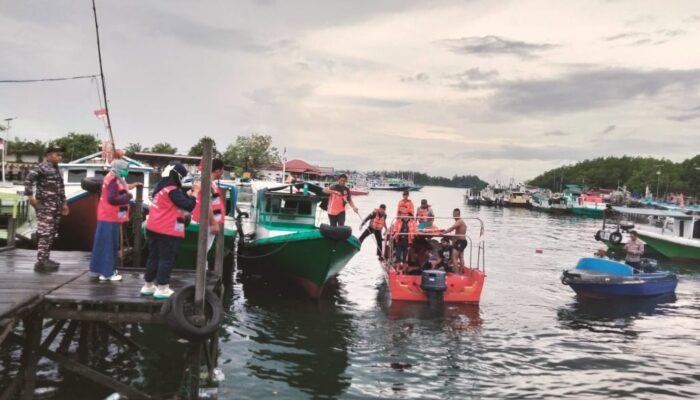 Kapal Terbakar di Beras Basah, Satu Penumpang Alami Luka Bakar‎