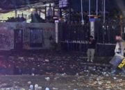 Unjuk Rasa di Samarinda Memanas, Pagar DPRD Kaltim Dicoret dan Dibakar