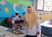 Perdana Terima MBG, Ratusan Siswa SDN 003 Penajam Senang