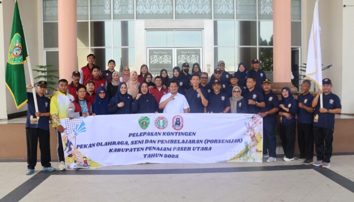 Bupati Mudyat Noor Lepas Kontingen PORSENIJAR PPU 2025 ke Balikpapan‎