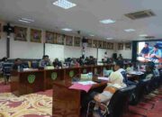 Demo di DPRD PPU, Massa Soroti Dugaan Korupsi APBD 2024 Rp2,8 Triliun