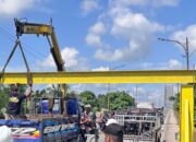 Jembatan Mahulu di Samarinda Resmi Dipasang Portal, Puluhan Sopir Truk Terjebak 