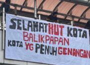 Kado Pahit HUT ke-129 Balikpapan, Aliansi Mahasiswa Bentangkan Kritik Tajam di JPO Simpang Plaza