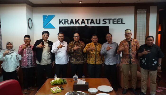 Bupati PPU Jajaki Kerja Sama dengan Krakatau Steel, Bahas MBG hingga Program 3 Juta Rumah