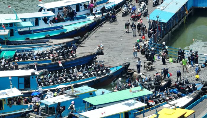 H+5 Lebaran, Pelabuhan Penajam Dipadati Roda Dua, Mobilitas Warga Belum Surut