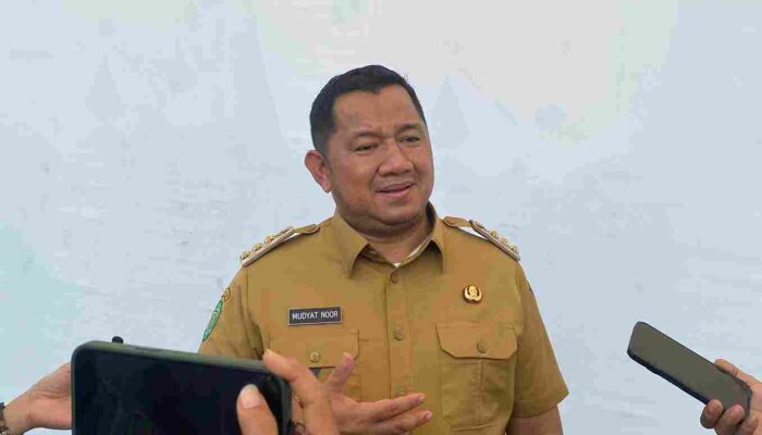 Bupati PPU Minta Proses Review Jembatan Sungai Riko Dipercepat