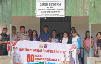 Sambut HUT Bhayangkara ke-80, Kapolres PPU Salurkan Bansos di Rumah Ibadah Kawasan IKN