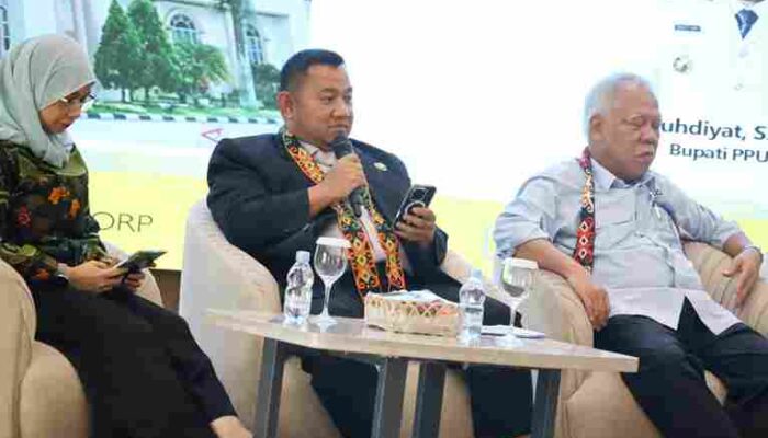 Jadi Narasumber di Seminar Nasional IKN, Bupati Mudyat Noor Tekankan Kolaborasi Pendidikan dan Kesejahteraan Guru