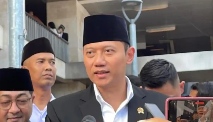 Presiden Prabowo Tunjuk AHY Gantikan Luhut sebagai Ketua Komite Kereta Cepat Jakarta-Bandung