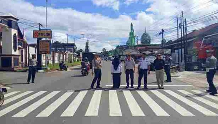 Dishub Kubar Prioritaskan Sekolah dan Kawasan Rawan Kecelakaan dalam Pembenahan Fasilitas Keselamatan Jalan