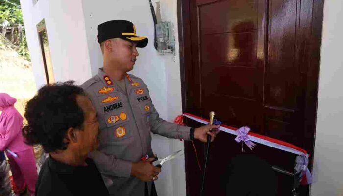 Hari Bhayangkara ke-80, Polres PPU Bedah Rumah Warga Terdampak Musibah di Semoi II