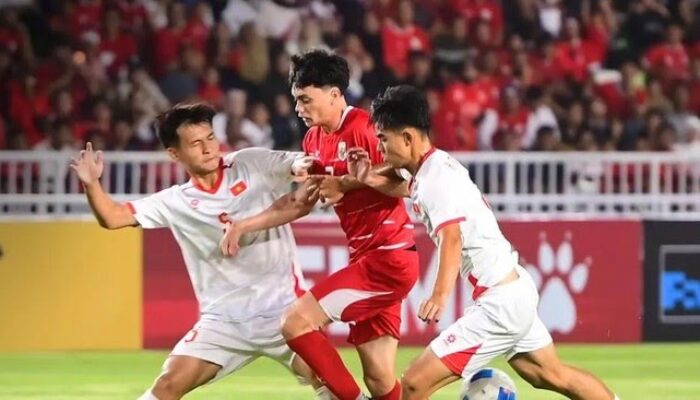 Lolos ke Semifinal AFF U-19, Nova Arianto Siapkan Evaluasi Sambil Tunggu Lawan Indonesia