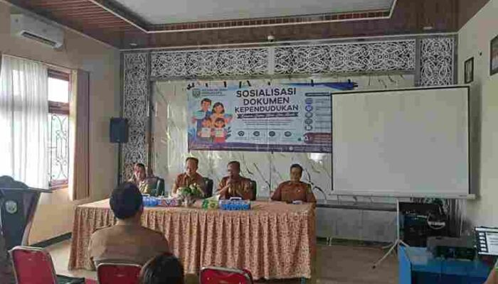 Pemkab Kubar Dorong Pelayanan Adminduk Makin Dekat Lewat Sosialisasi di Kecamatan Damai, Warga Diminta Tertib Administrasi
