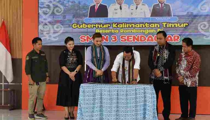 Resmikan Aula Senilai Rp4,7 Miliar, Gubernur Rudy Mas’ud Tekankan Pentingnya Membangun Generasi Berkualitas