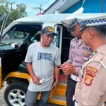 Semarak HUT ke-81 RI, Satlantas Polres PPU Kenalkan SIM Digital kepada Sopir Angkot