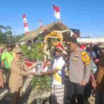 Semarak HUT ke-81 RI, Polsek Babulu Bagikan Bibit Tanaman kepada Warga