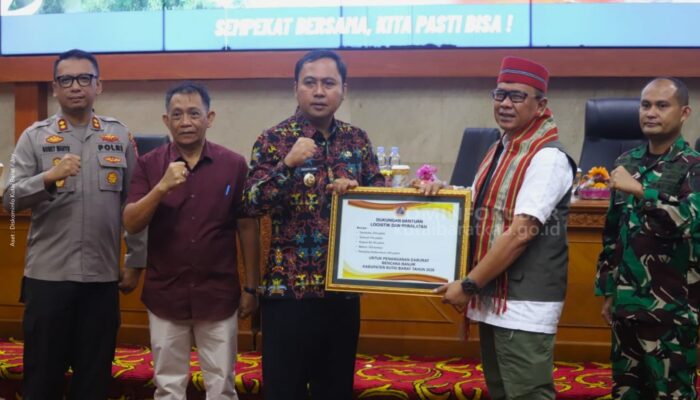 Korban Banjir Kutai Barat Terima Bantuan BNPB, Bupati Minta Disalurkan Tepat Sasaran