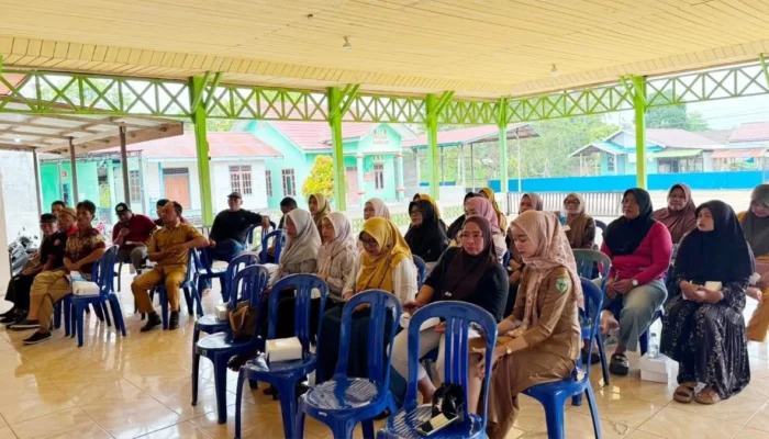 Antusias Tinggi, Warga Linggang Bangun Sari Kubar Langsung Urus BPJS Setelah Sosialisasi