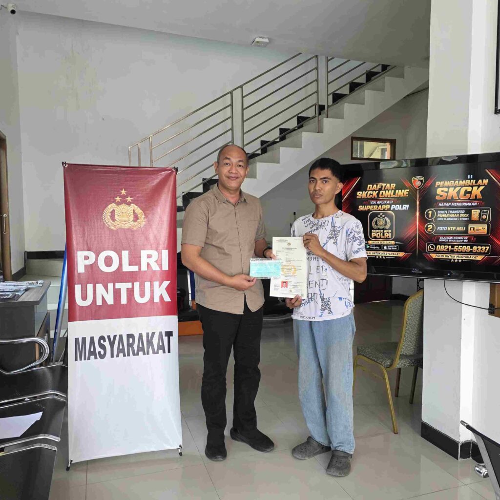 Udara Terdampak Asap Akibat Karhutla, Polres PPU Bagikan Masker kepada Warga