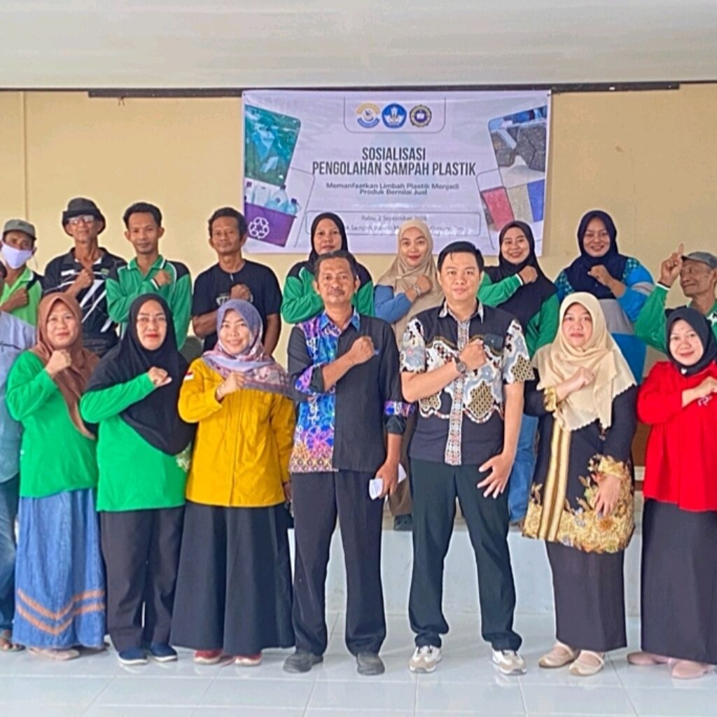 Universitas Kaltara Dorong Bank Sampah Gunung Sari Ubah Sampah Plastik Menjadi Produk Bernilai