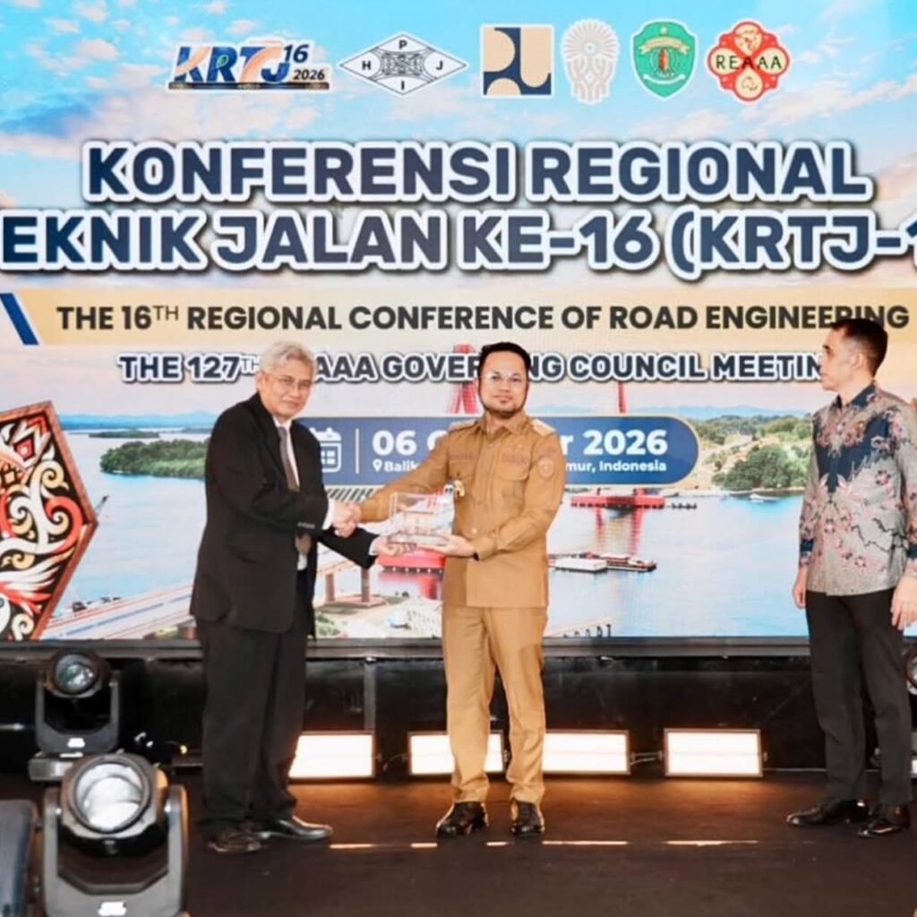 Gubernur Kaltim Keluhkan Jalan Nasional ke Kubar Rusak Parah: Jangan Jalan Baru, yang Ada Tolong Diperbaiki